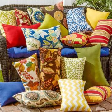 19x12-inch Rectangular Outdoor Carnival Accent Pillows (Set of 2)