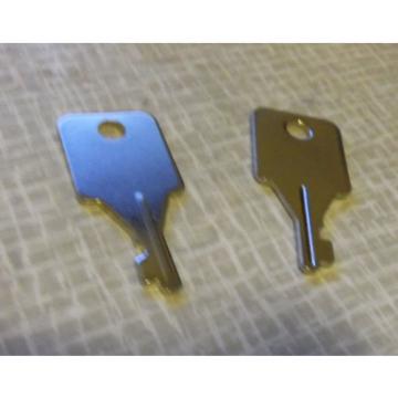 TKL  /  SKB Guitar / Instrument Case keys Draw style latches.   1980&#039;s - present