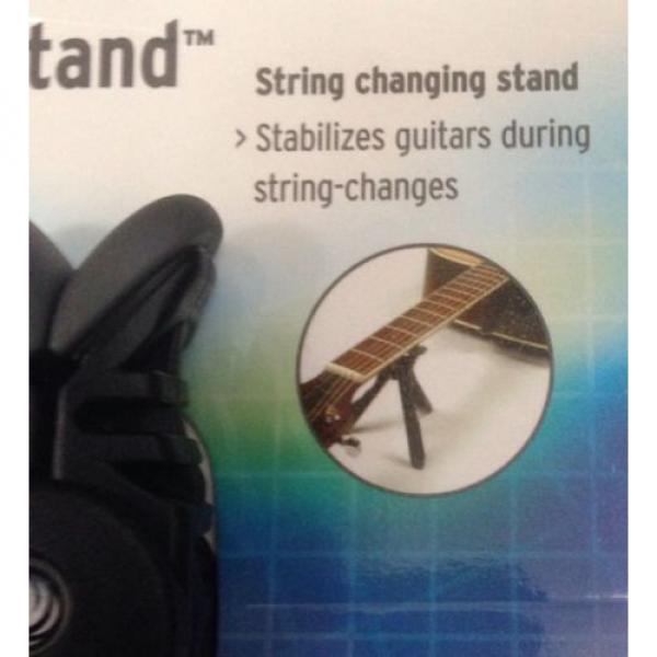 PLANET WAVES - Guitar Headstand Stringing Support PW-HDS - MSRP $16.99 DEALER #1 image
