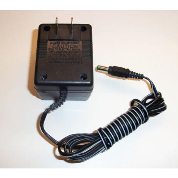 PLANET WAVES PW-CT-9V REGULATED AC-DC ADAPTER FOR GUITAR PEDALS #3 image