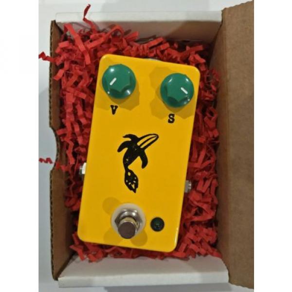 JHS BANANA BOOST BOOSTER GUITAR EFFECTS PEDAL #1 image
