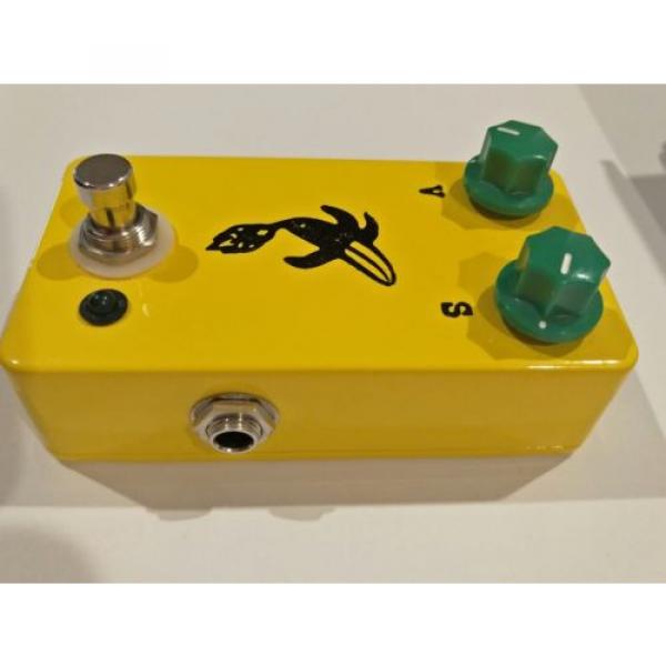 JHS BANANA BOOST BOOSTER GUITAR EFFECTS PEDAL #4 image