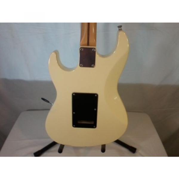 Fender Prodigy Rare White BEAUTIFUL CONDITION! Includes Hard Case and Extras #4 image