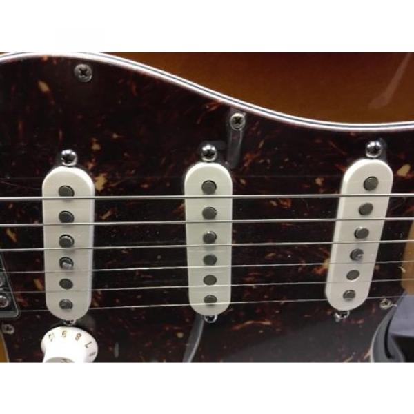 Fender Deluxe Player Stratocaster 3 Tone Sunburst #3 image